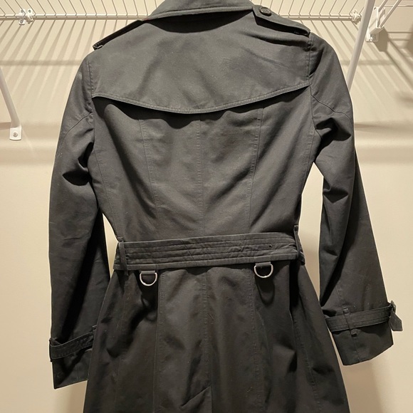 Burberry black sandrigham trench- medium length. - Picture 8 of 13